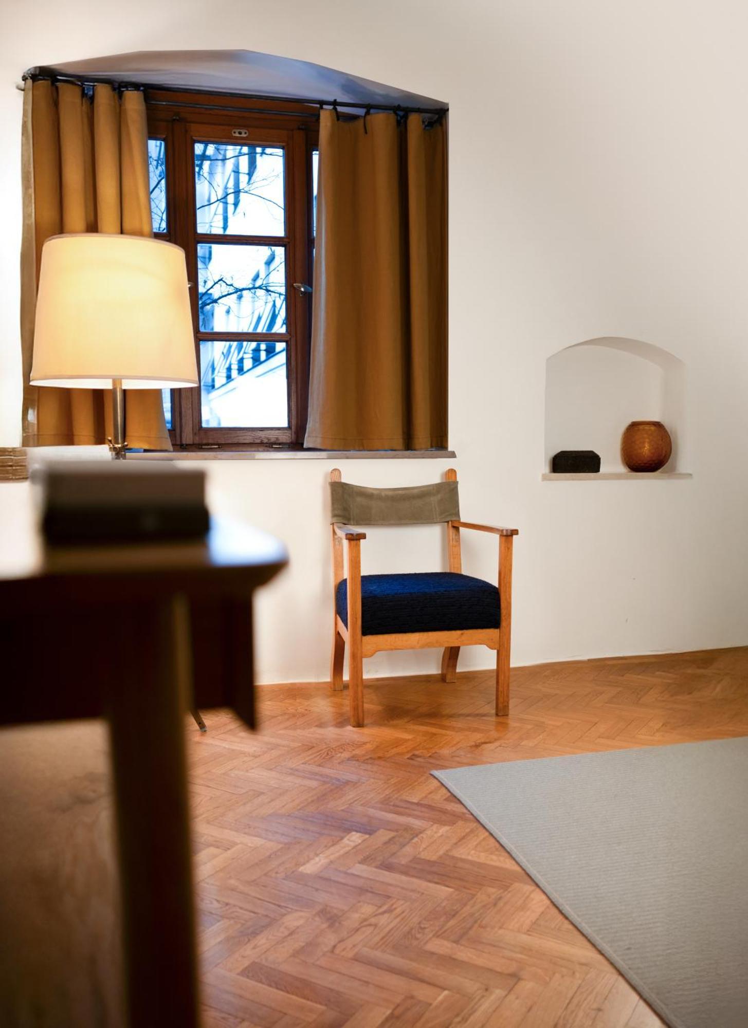 Apartment 1 Bedroom In